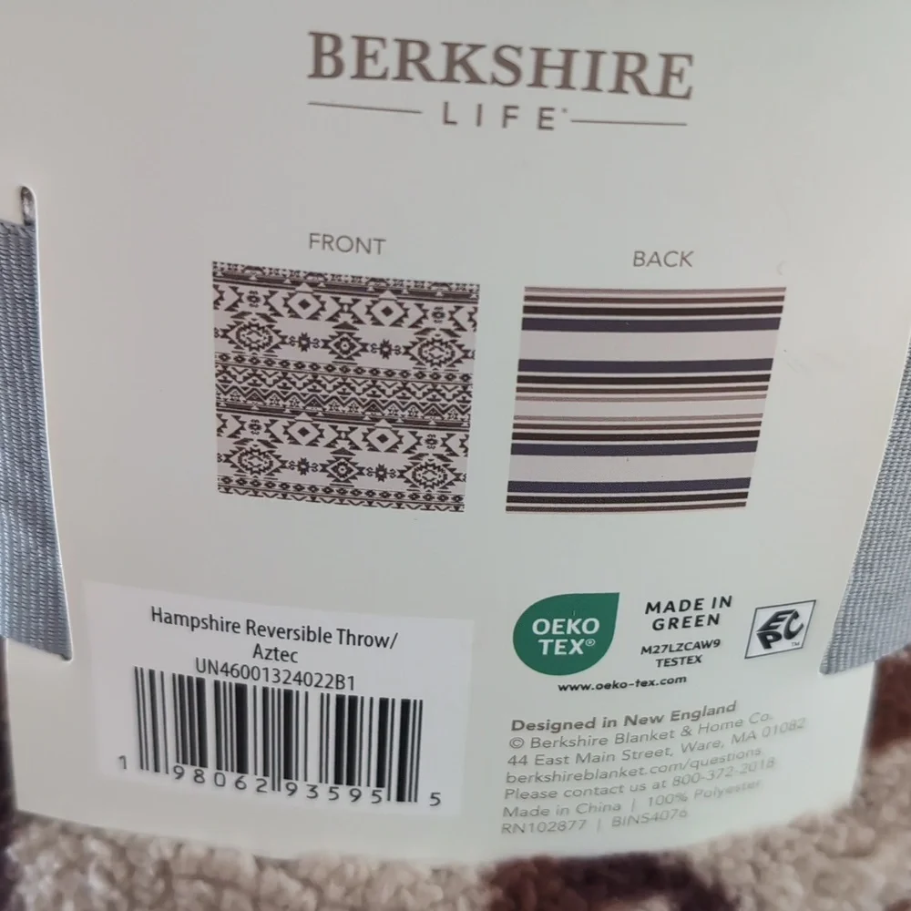 Berkshire Hampshire Reversible Throw - Beige and Navy